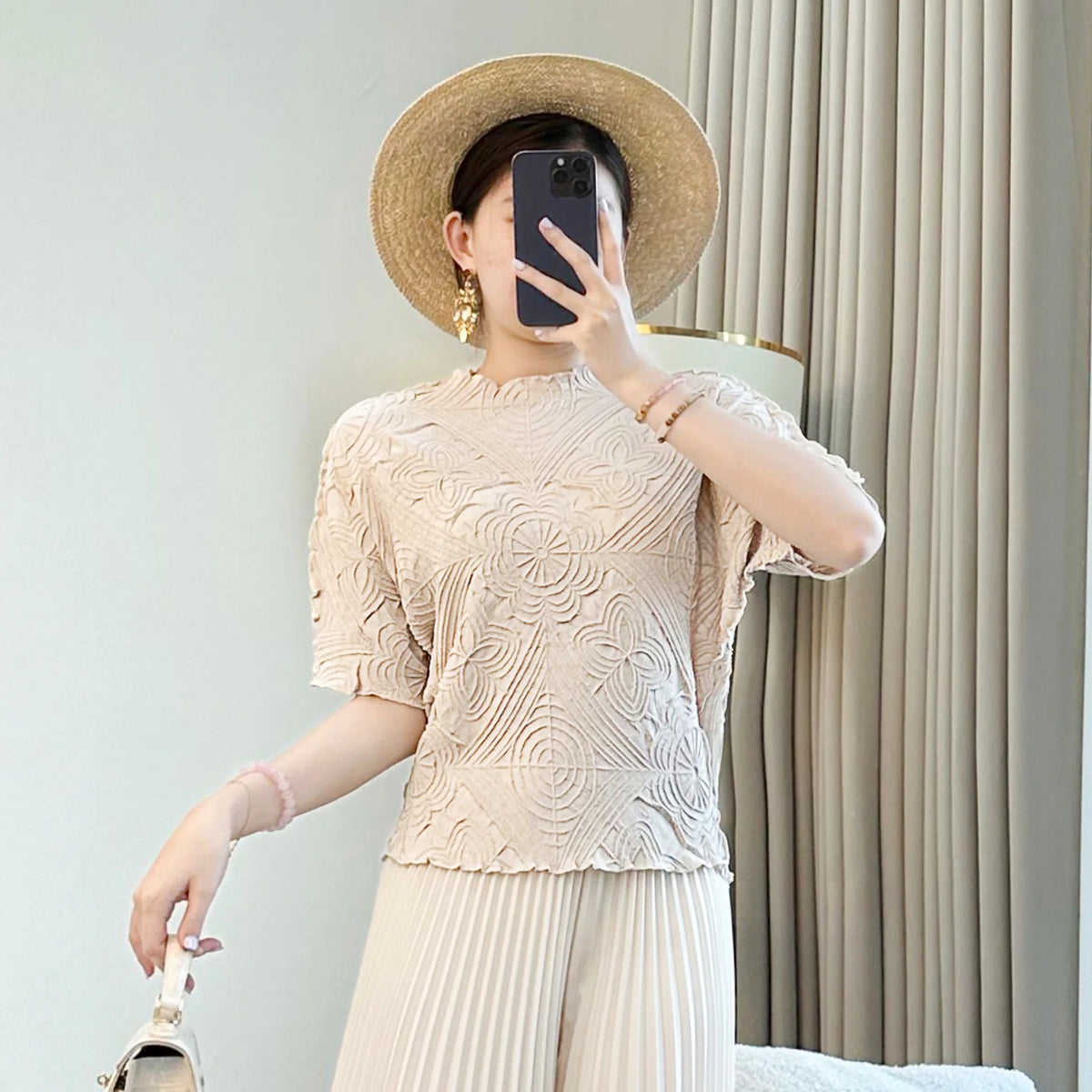 Miyake Pleated Top Women 2025 New Solid Color Embroidered Round Neck Bat Sleeve Comfortable Casual Versatile T-shirt for Women