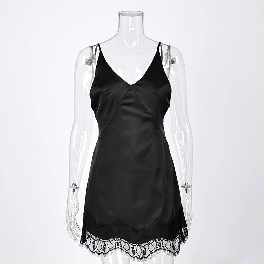 Linad Sexy V Neck Satin Spaghetti Strap Dress Summer Street Chic Backless Lace Dresses Women Casual Straight Dress Female 2025