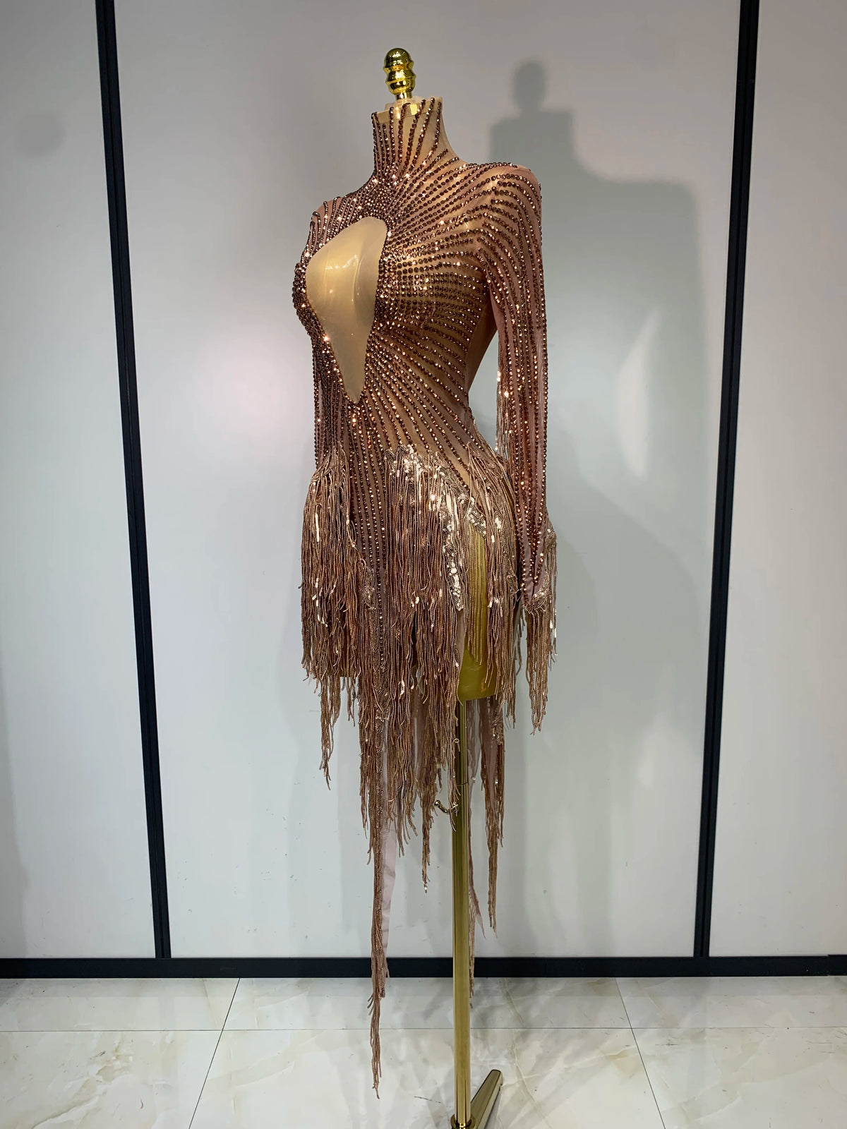 Women Sexy Long Sleeve Tassel Diamond Dress Luxury Birthday Evening Party Costume Nightclub Celebrity Stage Performance Outfit