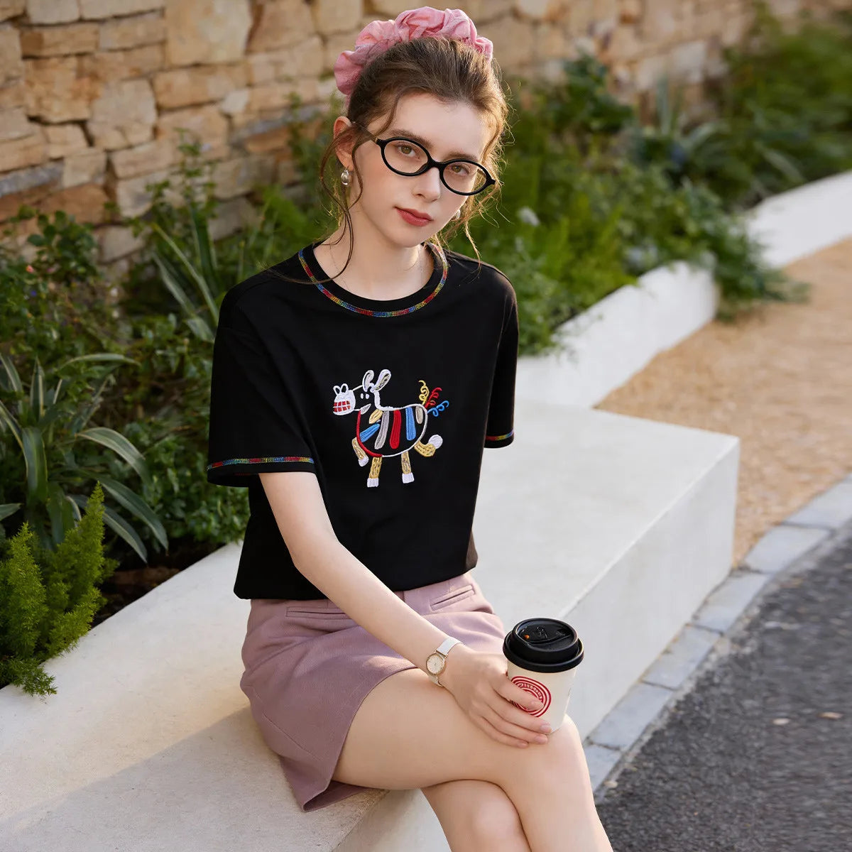 LOUIS YAO Playful Age-Reducing Fun Embroidered Short Sleeve T-Shirt 2026 Summer Top Pullover Slightly Stretch Cute Women's Tee