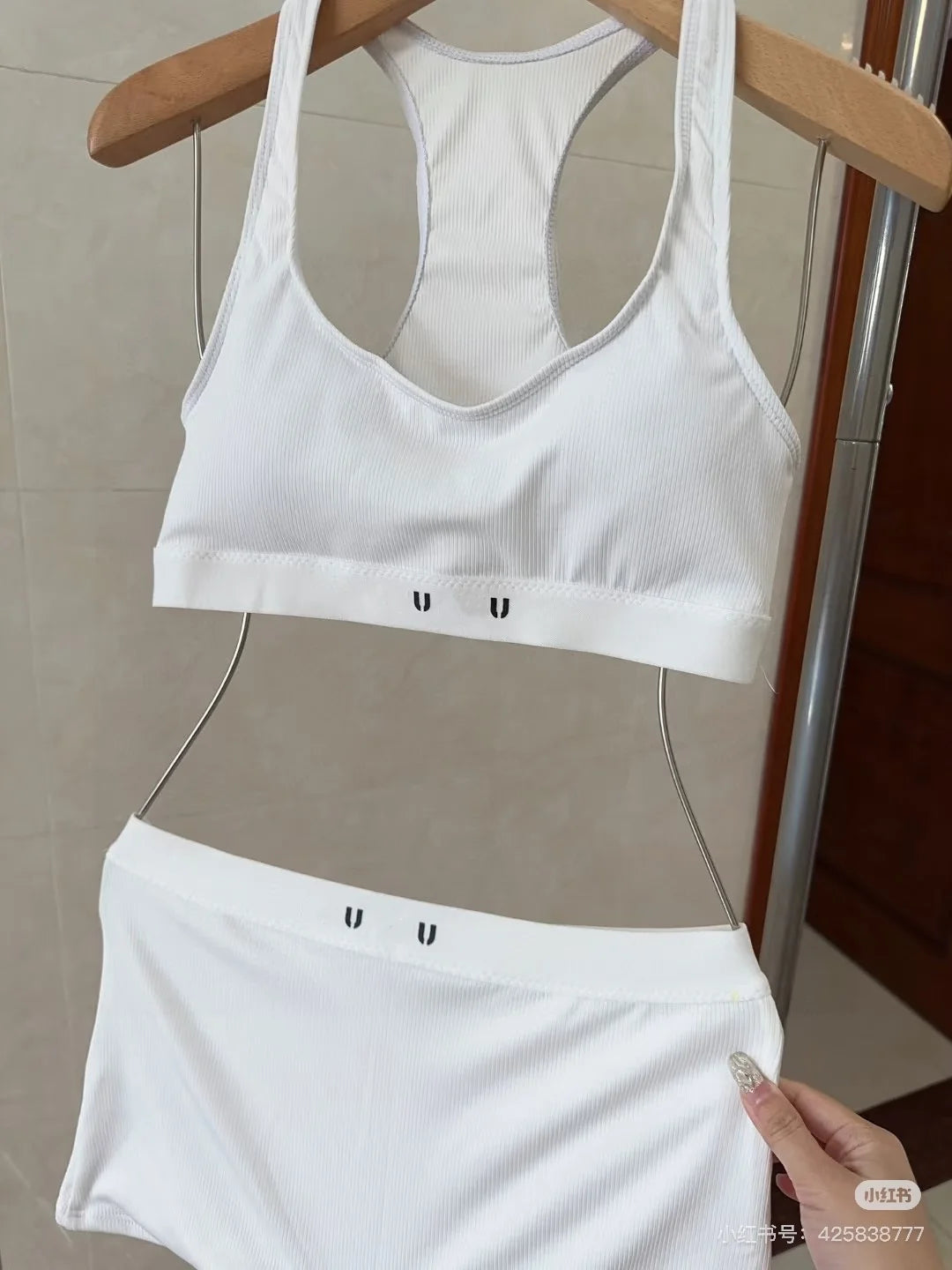 2026 Women's Summer Fashion Comfortable Hot Spring Seaside Sexy Bareback Bikini Set Two Piece Set