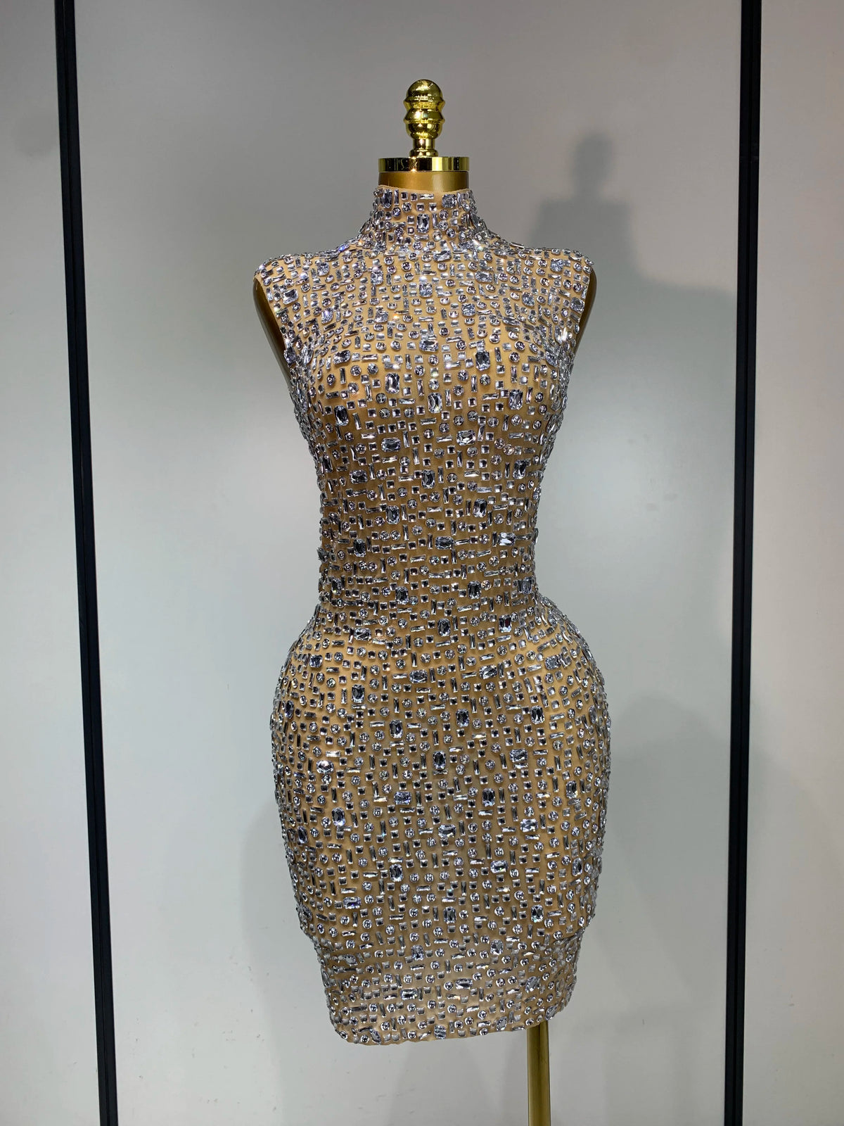 Women Luxury Gold Rhinestone Sexy Mesh Short Dress Sparkly Stage Costume Elegant Party Birthday Dresses Nightclub Singer Outf