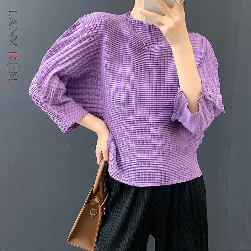 LANMREM Handmade Pleated Stand Collar Pullover Women's T-shirt 2025 Autumn Batwing Three Quarter Sleeve Loose Top New 2DB5251