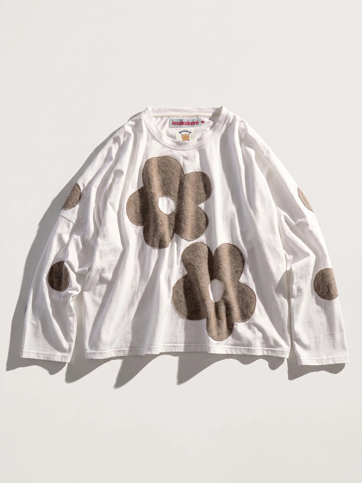 imakokoni original autumn loose white T-shirt women's artistic versatile plush flower casual long sleeved top