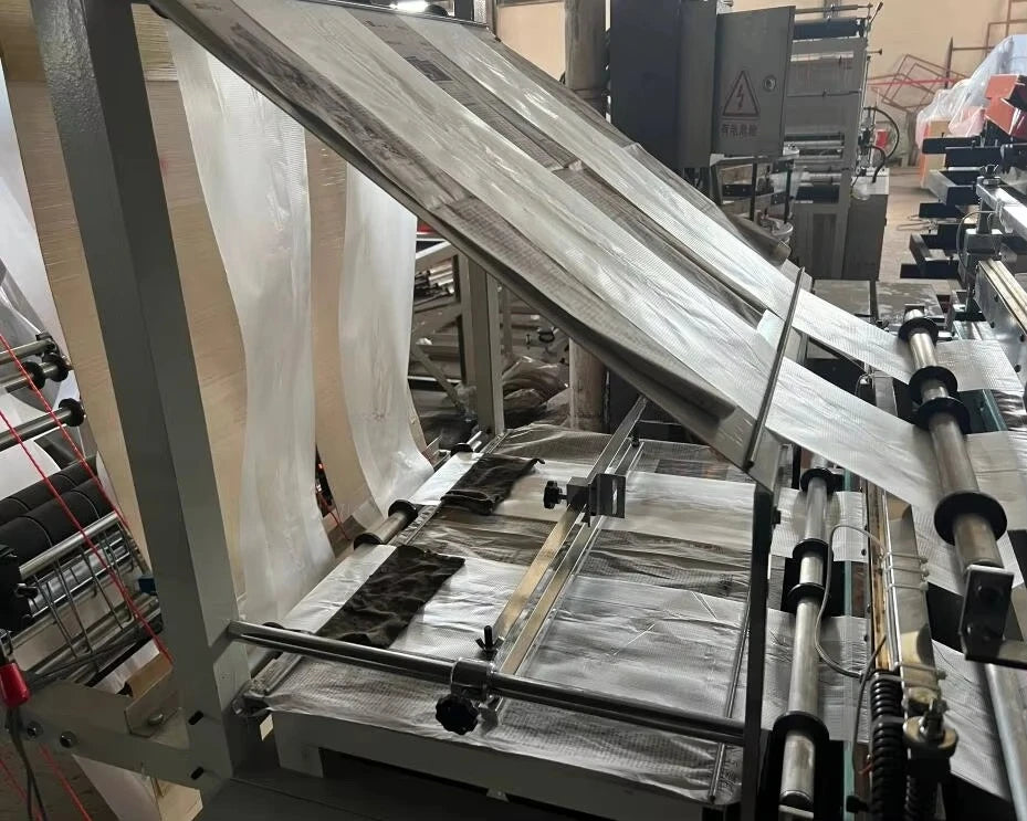 Full Automatic 4 Lines Working HDPE Small Plastic Carry Poly Nylon Bag Making Machine