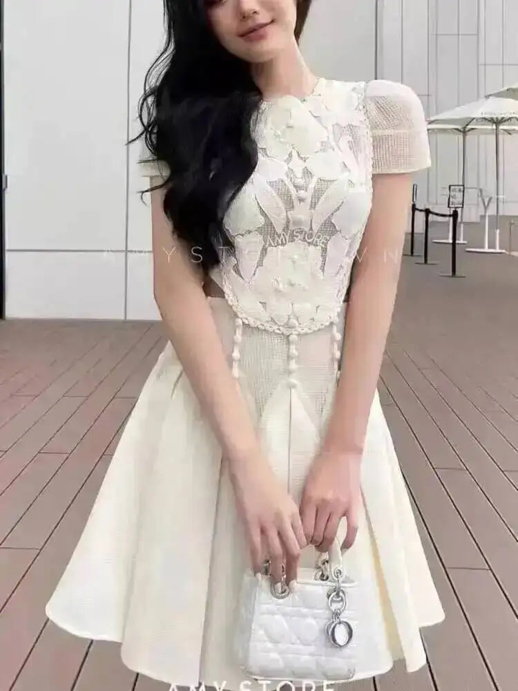 QMQA Fashion Women's Elegant Dress Spliced Lace Flower Embroidered Hollow Out Design Mini Dresses 2025 Spring New Clothing QM305