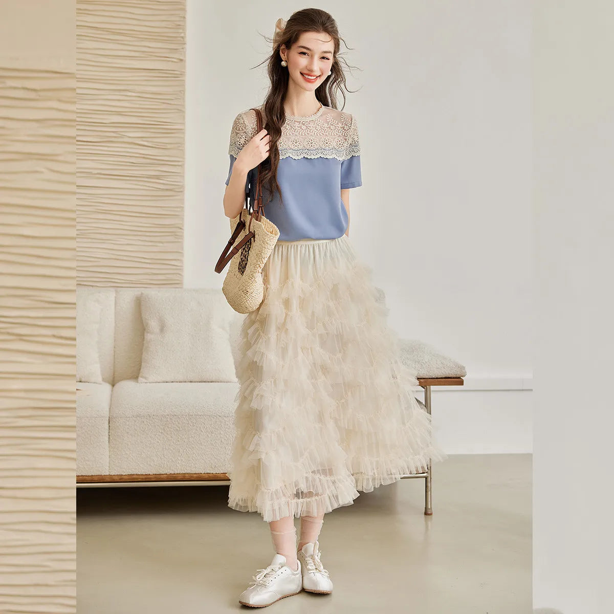 LOUIS YAO Women's Shirt 2025 Summer Shoulder Hollow Lace Design T-shirt Elegant Temperament Round Neck Short Sleeve Thin Shirt