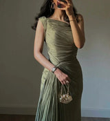 Elegant Off Shoulder Sleeveless Evening Gown Fashion High Waist Solid Color Dress Pleated Ribbon Sparkly Party Dress For Banquet