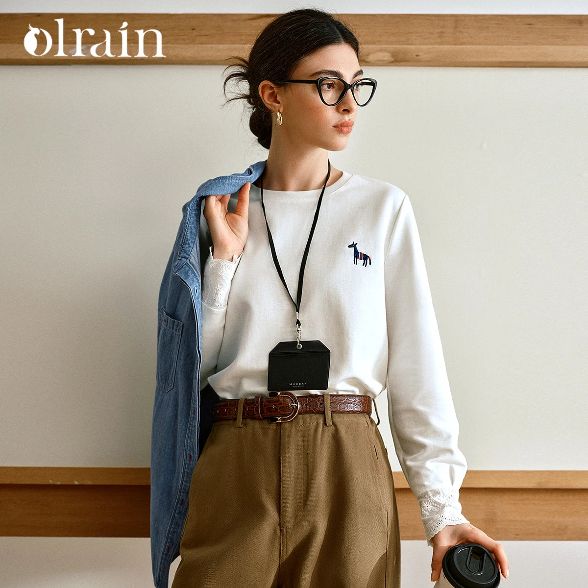OLrain White Long Sleeve T-Shirts 2026 Autumn French O-Neck Embroidered Knit Top Casual Straight Women's Clothing O57QT000511