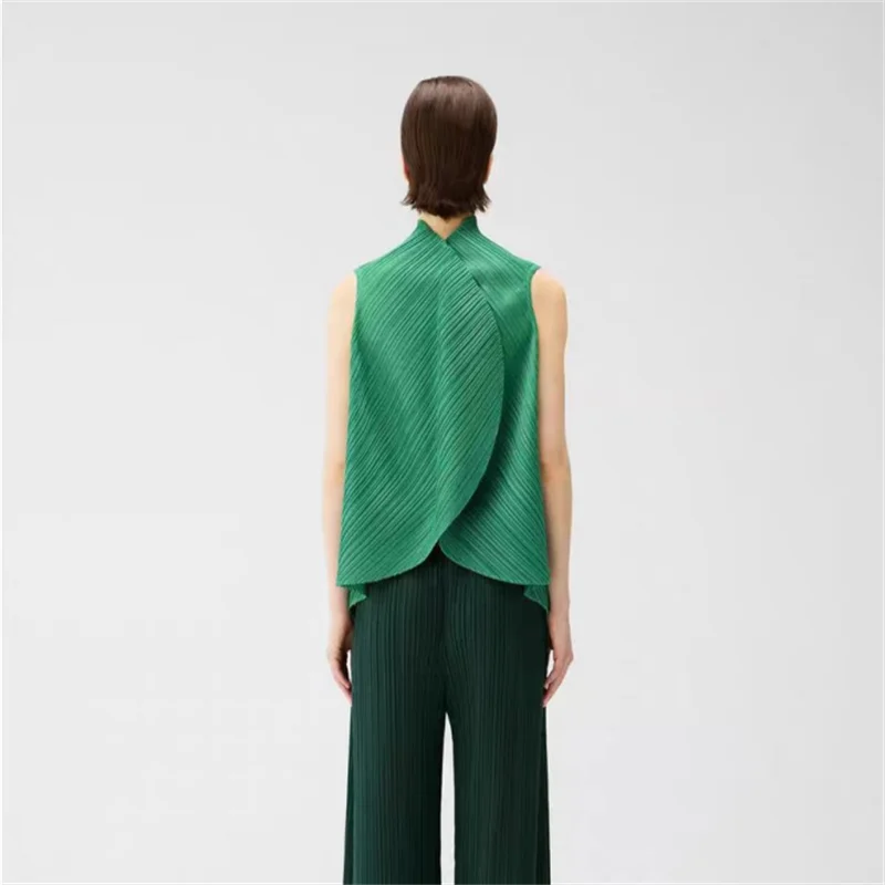 Miyake Pleated High-neck Sleeveless Women Leaf Fold Top