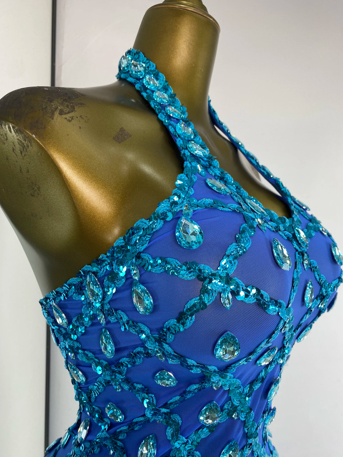 Women Luxury Prom Gowns Blue Sparkly Rhinestones Sequines Halter Backless Maxi Long Birthday Evening Club Party Dresses
