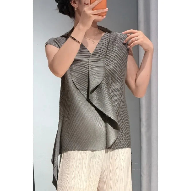 Miyake Pleated T-Shirt 2026 Summer New Irregular Sleeveless Top Simple Casual Fashion V-Neck Fold Vest Commuter Women's Clothing