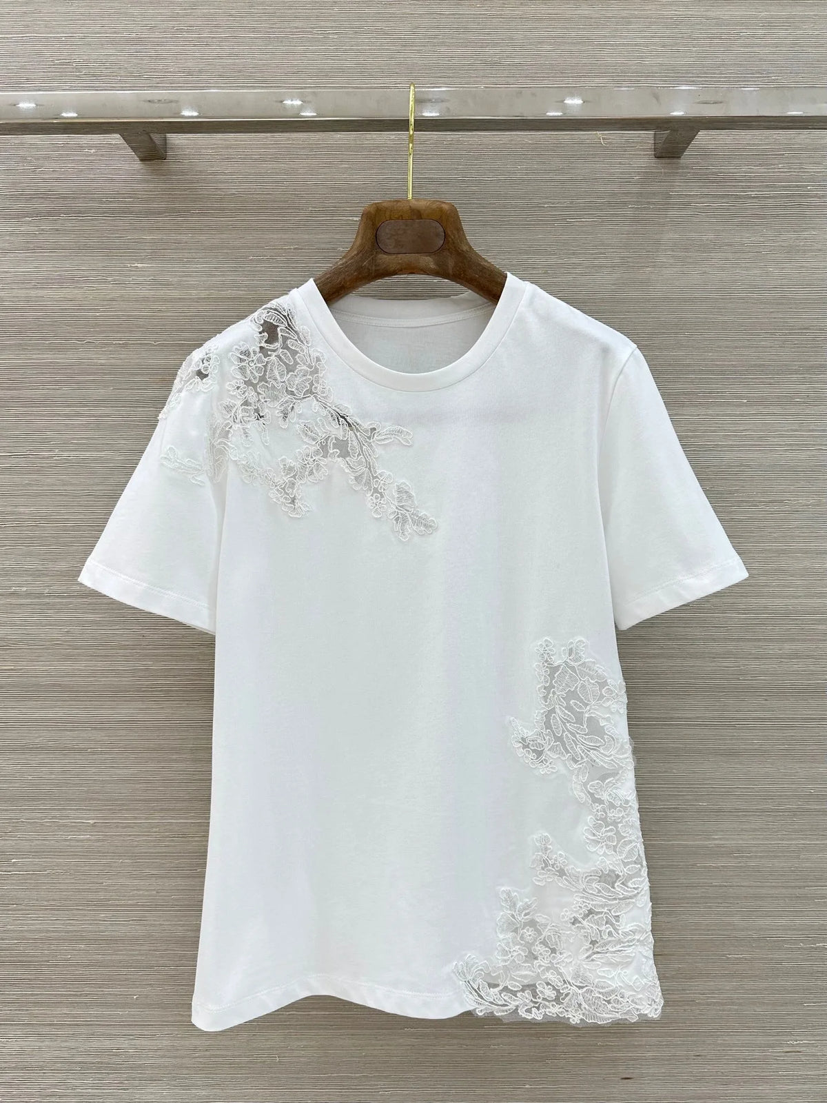 2026 autumn Slim 100% cotton embroidery‌ floral tee t shirts casual brand short sleeve designer top women print female clothes
