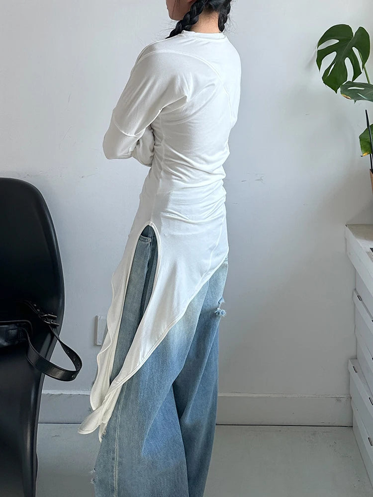 [EAM] Women White Irregular Hem Elegant Long Slim T-shirt New Round Neck Long Sleeve Fashion Tide Spring Autumn 2026 1DJ0097