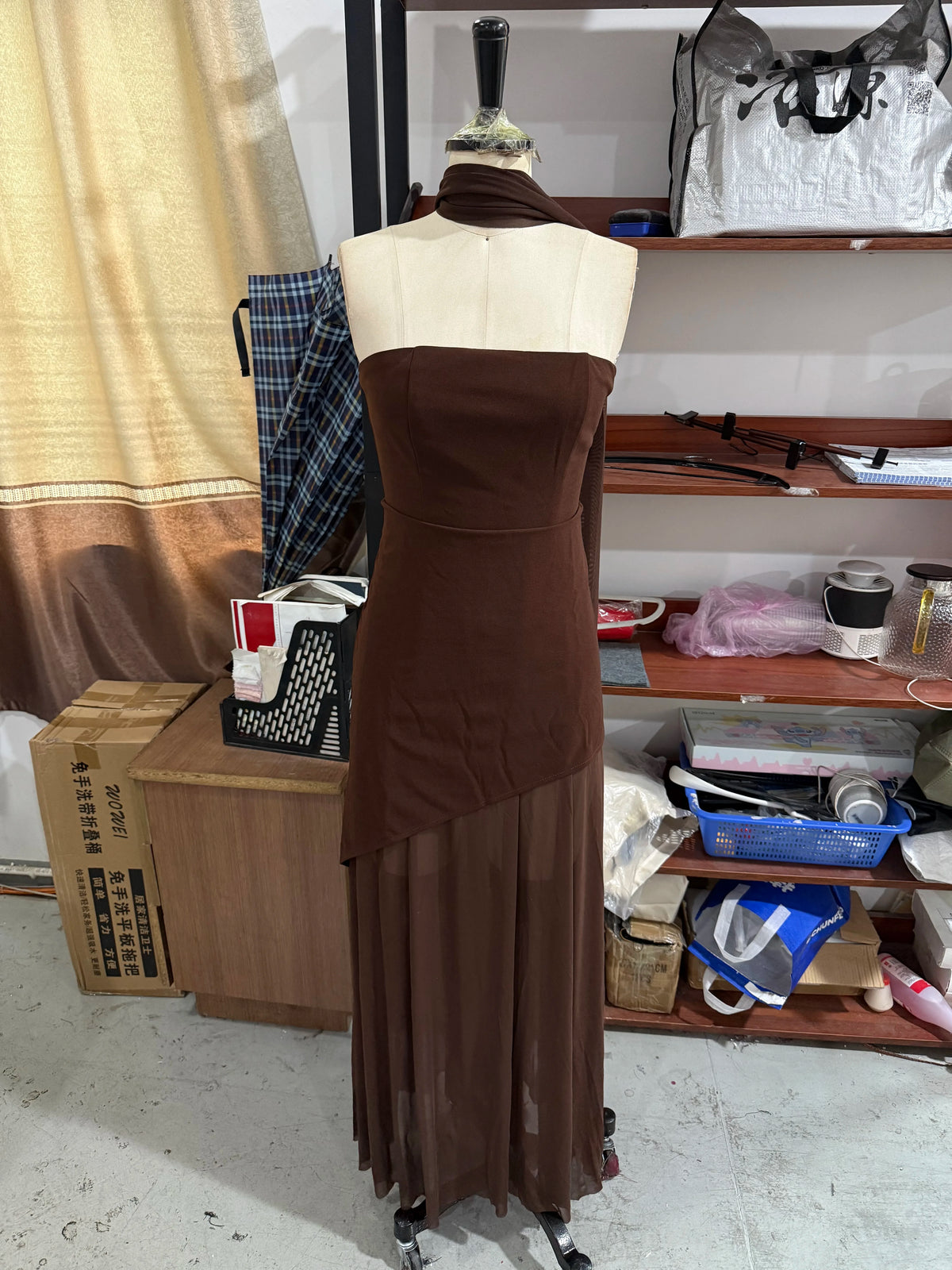 Brown Glitter Chiffon Tiered Maxi Dress Elegant One Shoulder Square Neck Flowy dresses 2026 Summer Formal Wedding Party gowns