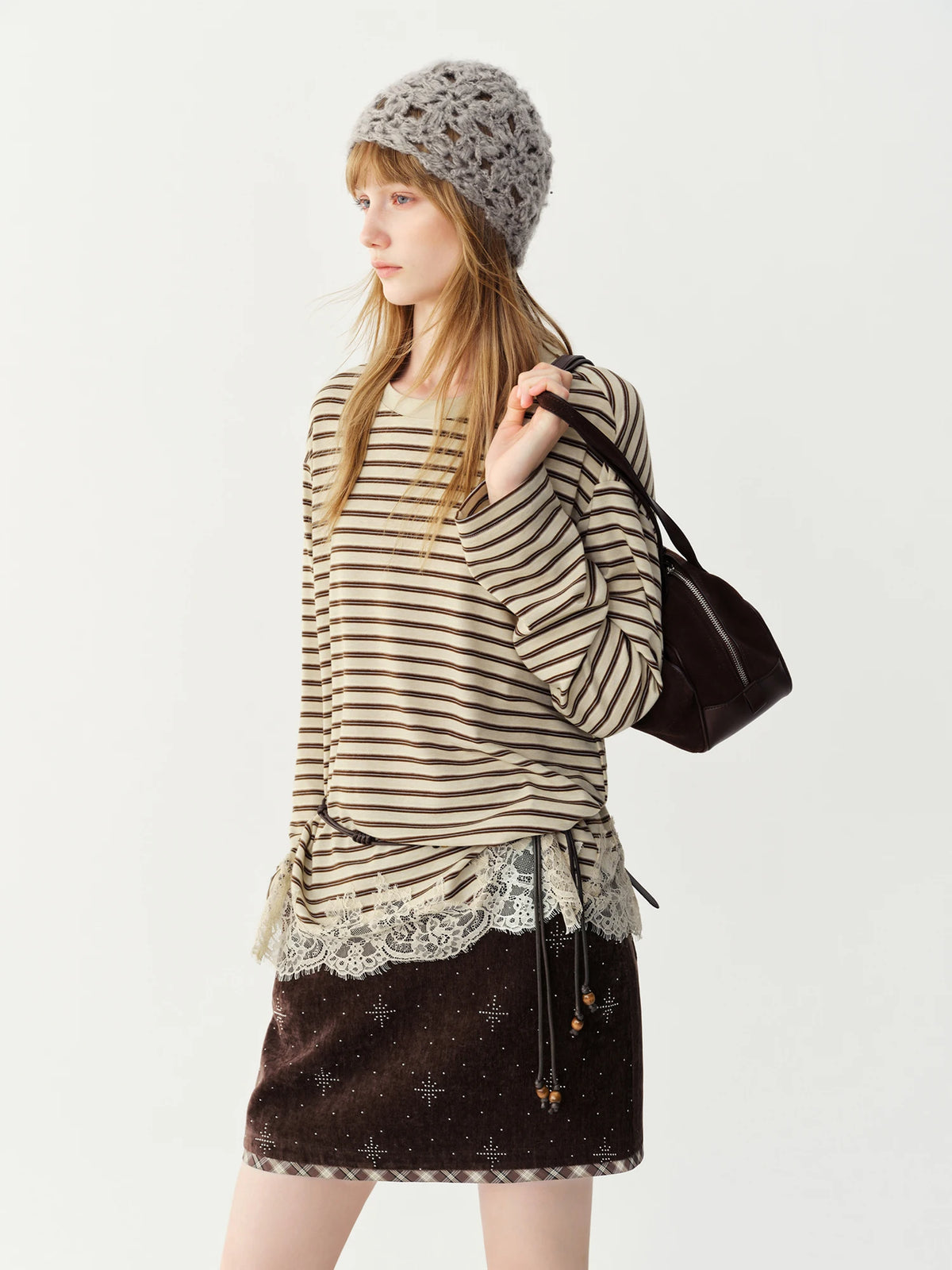FSLE Yellow Striped Round Neck Drop Shoulder Lace Long Sleeve T-shirt for Women Winter 2026 New Retro Loose Top