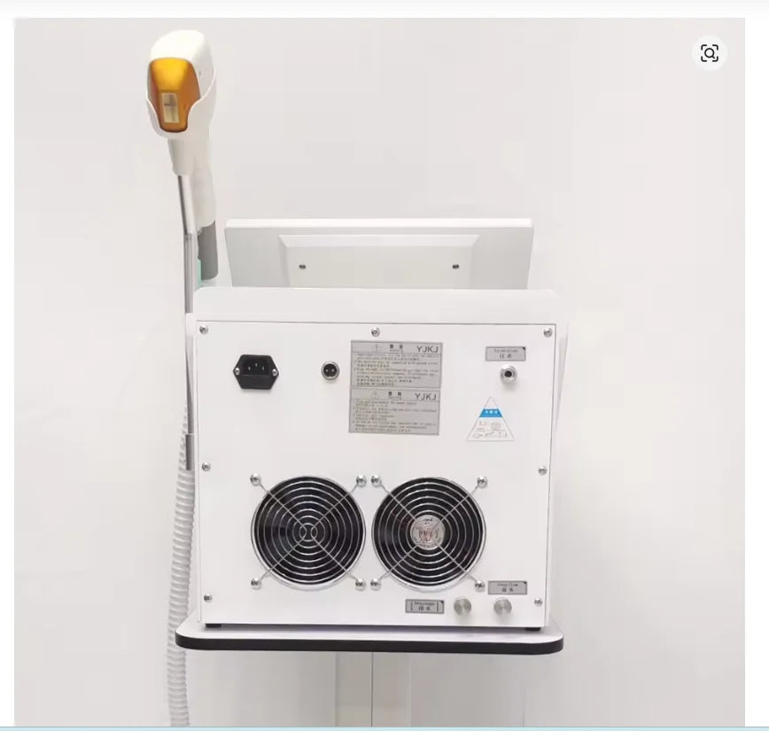 Professional 3-Wave Portable 4500W Soprano Diode Ice Titanium Laser Hair Removal Device 808NM / 755NM / 1064NM for Body