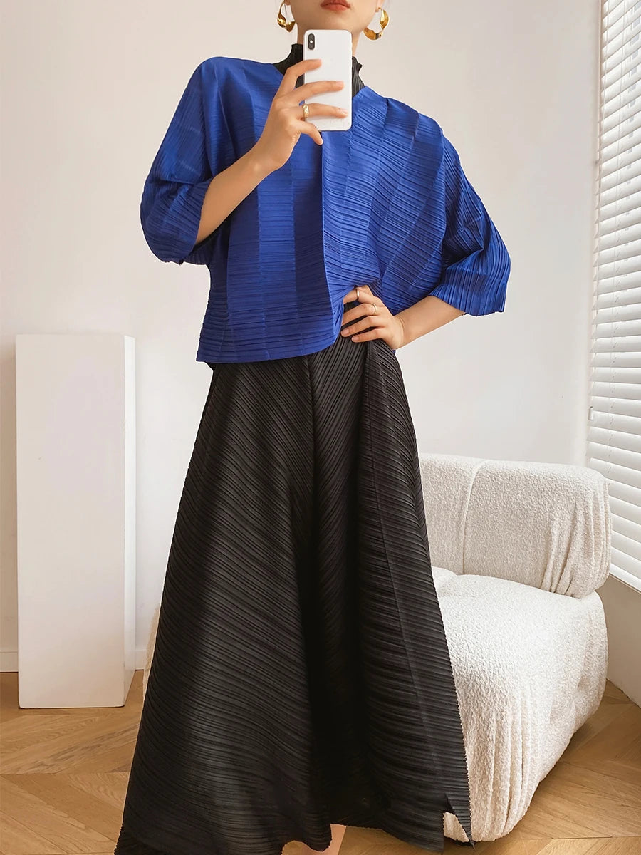 Miyake Pleated Drape V-neck Loose Bat Tops Women Summer High Fashion New Korean Style Designer Classical Causal T-shirt