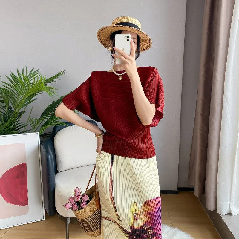 Pleated Top 2026 New Round Neck Short Sleeve Batwing T-Shirt Women Summer Lightweight Vacation Travel Women's Clothing