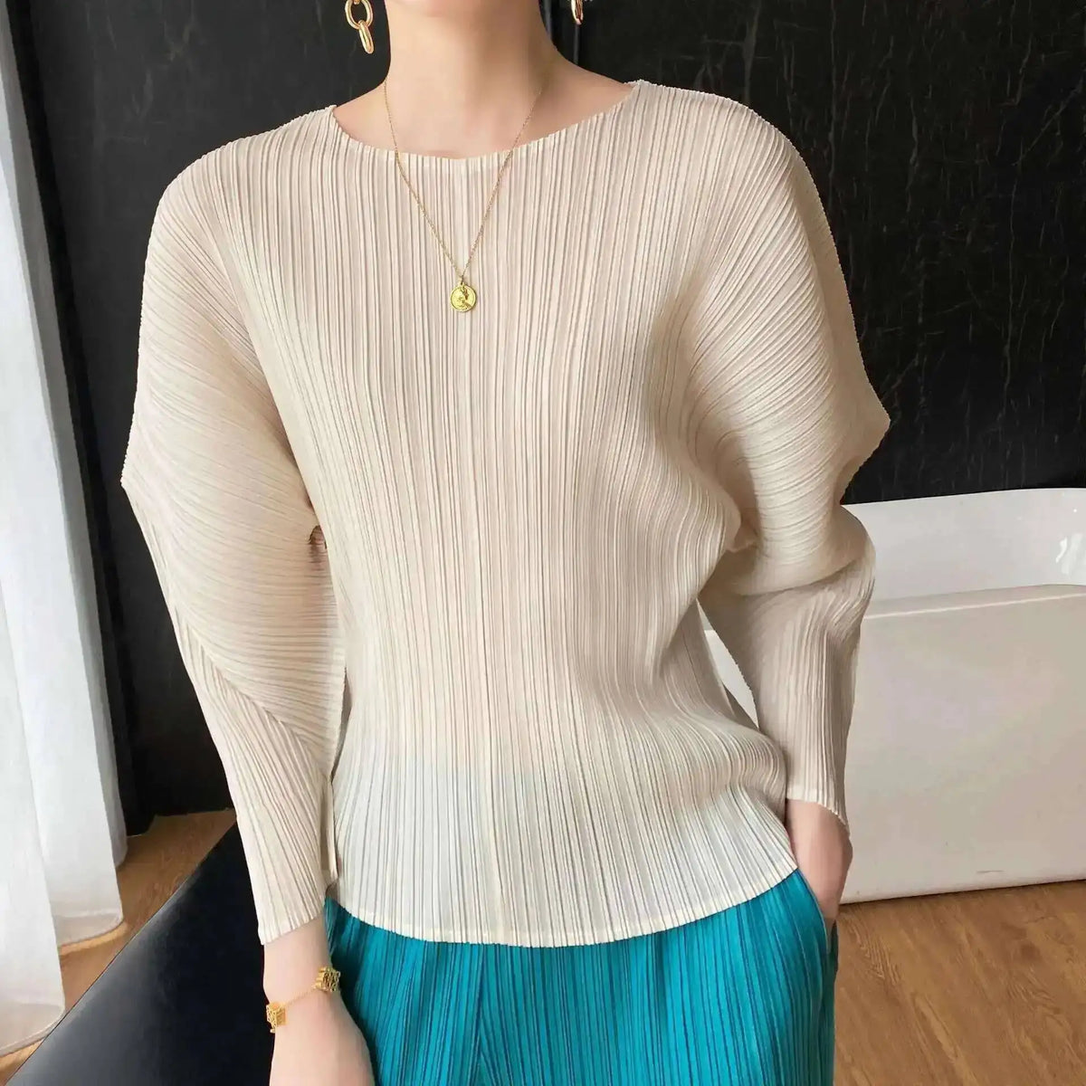 GVUW Pleated Round Collar T Shirt Women Full Sleeve Solid Color Versatile New 2025 Pullover Temperament Female Tops 17G8531