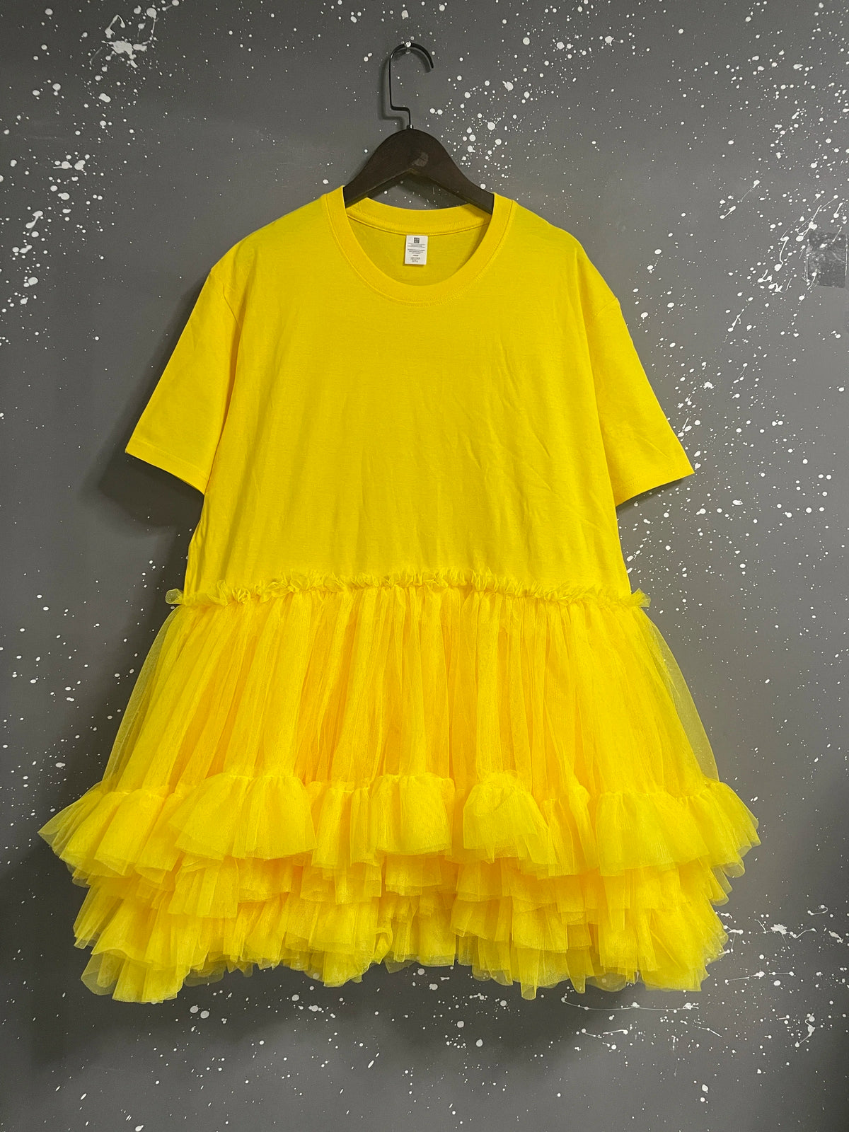 [EWQ] Spliced Irregular Mesh Loose Women 2025 Summer Tide Pullover Ball Gown Dress Grey Patchwork Yellow Beautiful Party Dresses