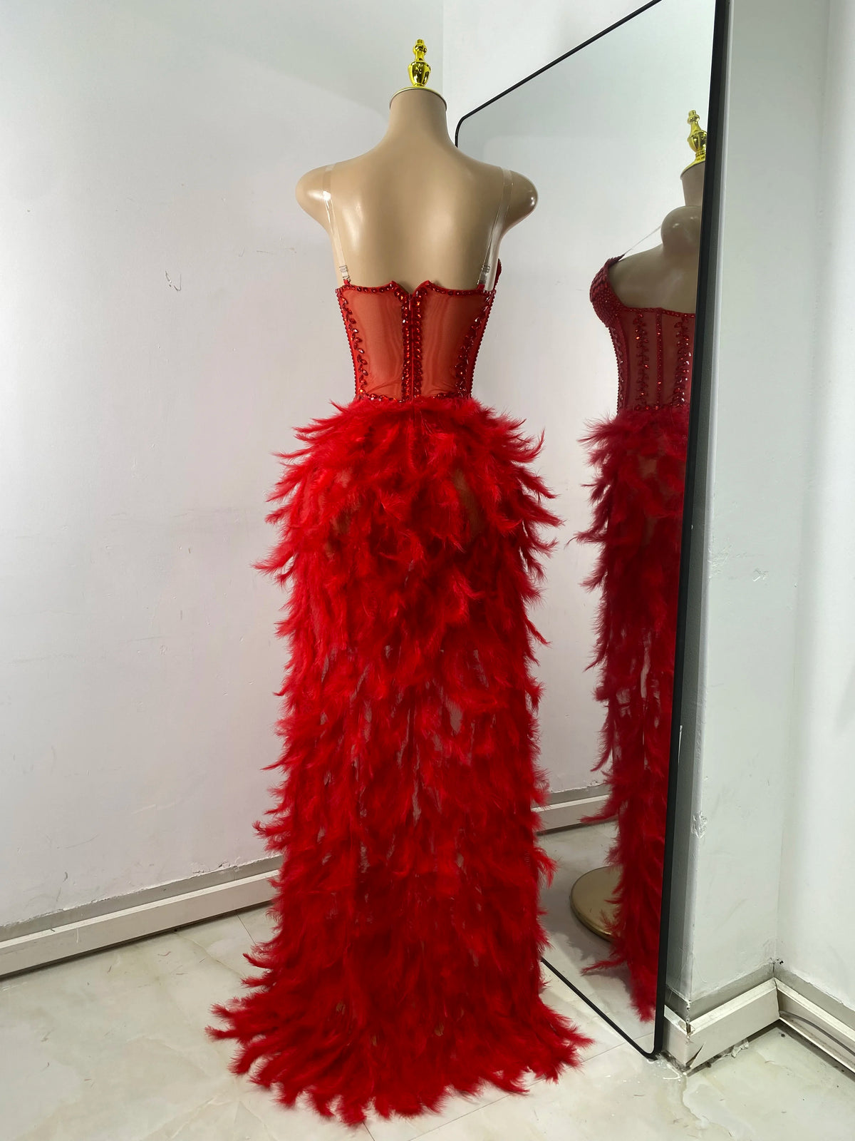 High Quality Women Sexy Straplss Crystals Diamonds Feather Luxury Party Dress Designer Mesh Transparent Performance Stage Outfit