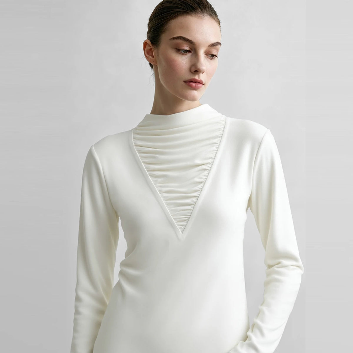 Amii Pile Collar Long Sleeve Tee Slim Fit Slimming Elegant Commuter Minimalist Versatile Winter 2026 Tops for Women 12644048