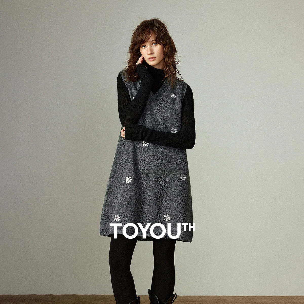 TOYOUTH Women Dresses 2025 Winter New Sleeveless Tank Dress Arctic Fleece Embroidered V-neck Knitted Dress