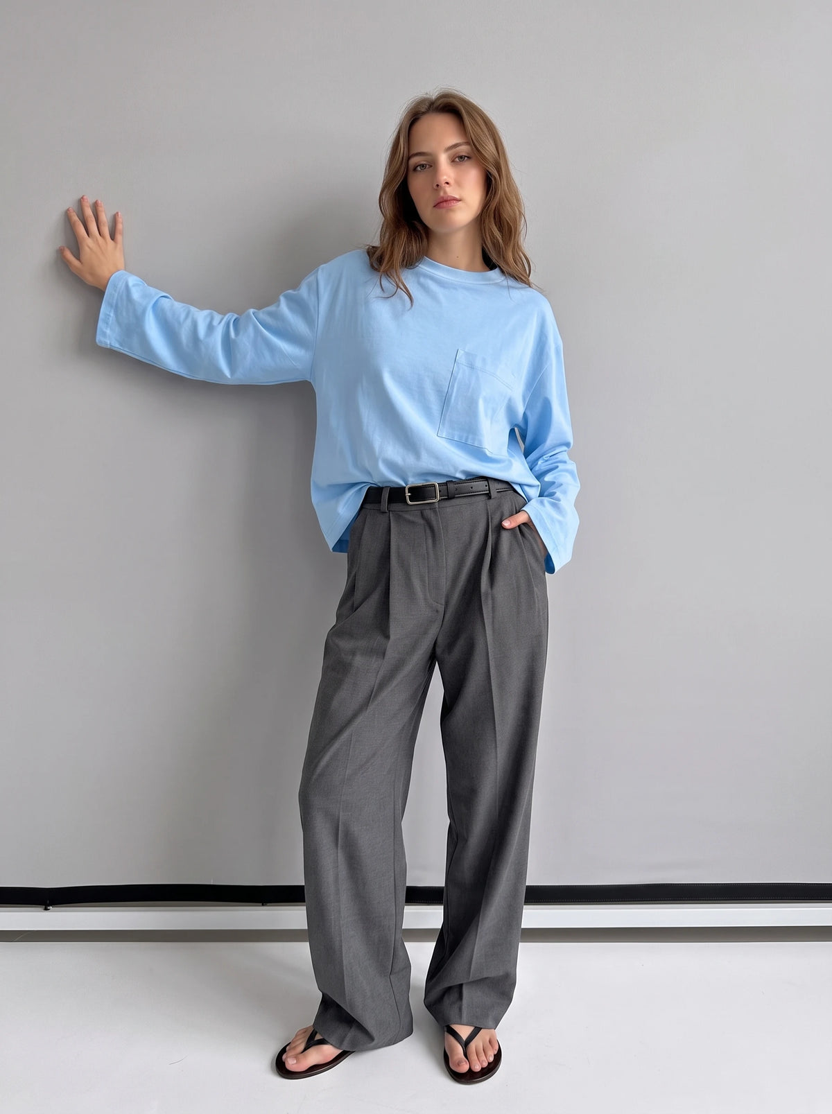 Hirsionsan 2026 New Round Neck Long Sleeved T-shirt for Women, Pure Cotton Pocket, Simple and Casual Instagram Style Short Top