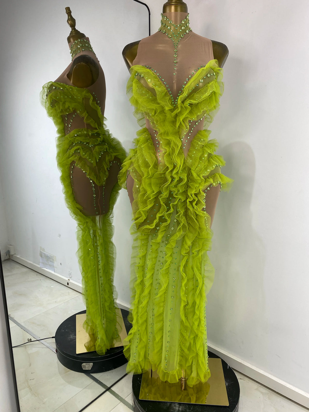 Women Luxury Green Prom Gowns Sleeveless Turtleneck Rhinestones Mesh Ruffles Transparent Maxi Long Evening Party Stage Costumes