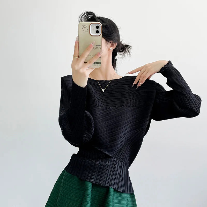 Pleated Top 2026 New Round Neck Short Sleeve Batwing T-Shirt Women Summer Lightweight Vacation Travel Women's Clothing