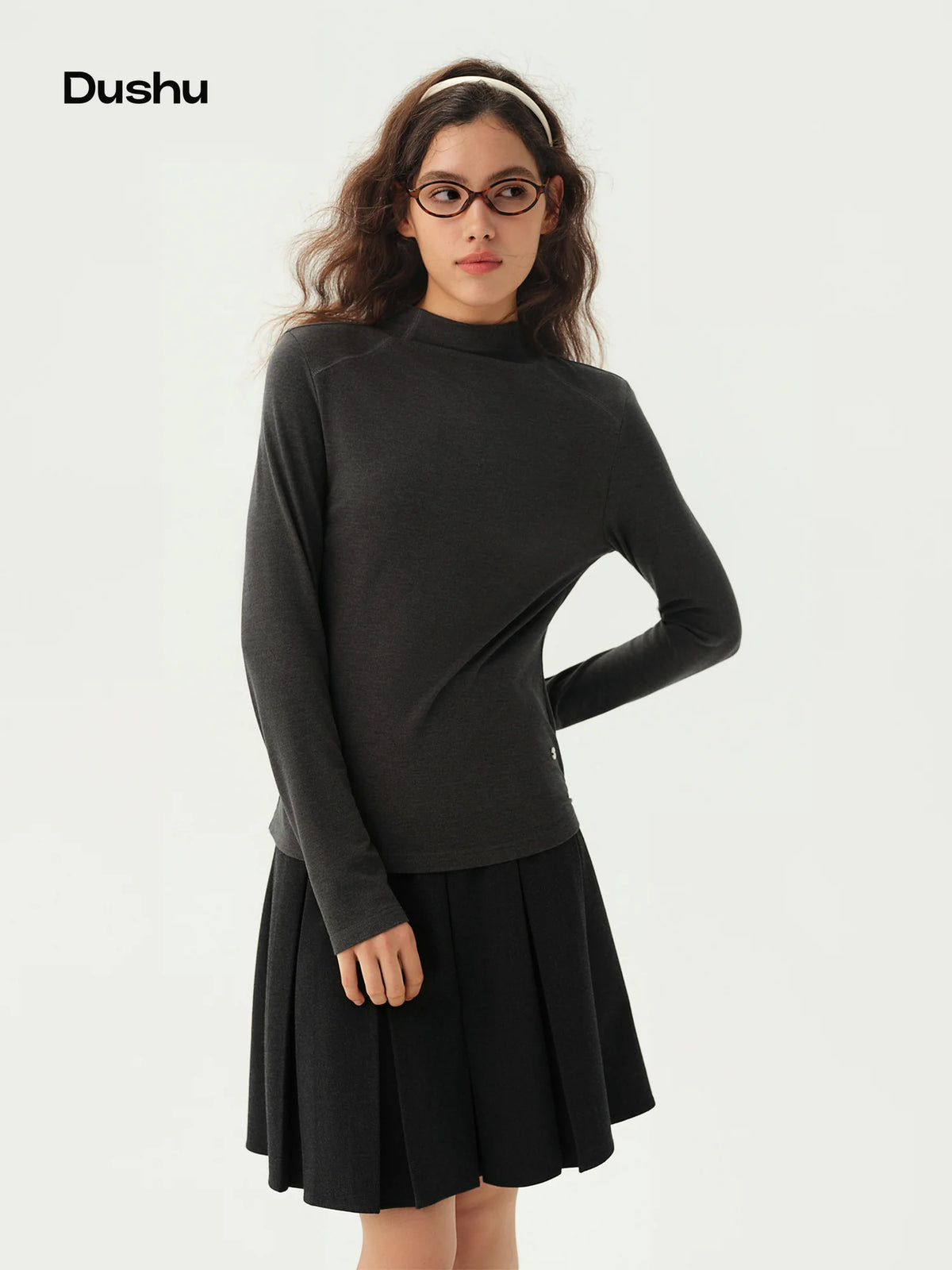 DUSHU Soft and Cozy High-neck Long-sleeved T-shirt Women New for Winter 2026 Simple Modal Versatile Solid Slimming Base Layer