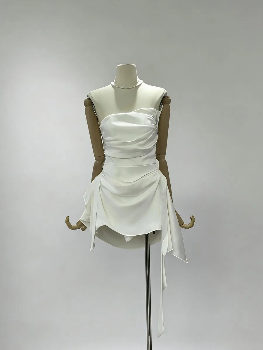 TWOTWINSTYLE Sexy Slimming Spliced Shirring Irregular Dress for Women Strapless Sleeveless Patchwork Ribbon Mini Dresses Female