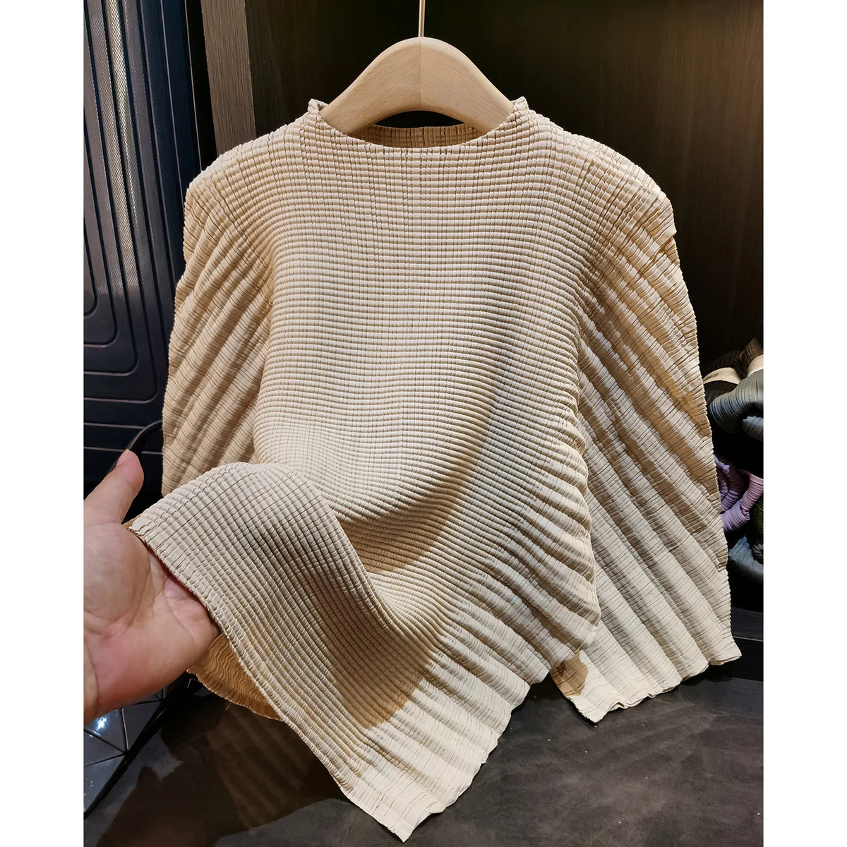 LANMREM Irregular Pleated Texture Womens's T-Shirt Chic New Elegant Versatile Loose Round Neck Solid Color Pullover Tops 2DB6501