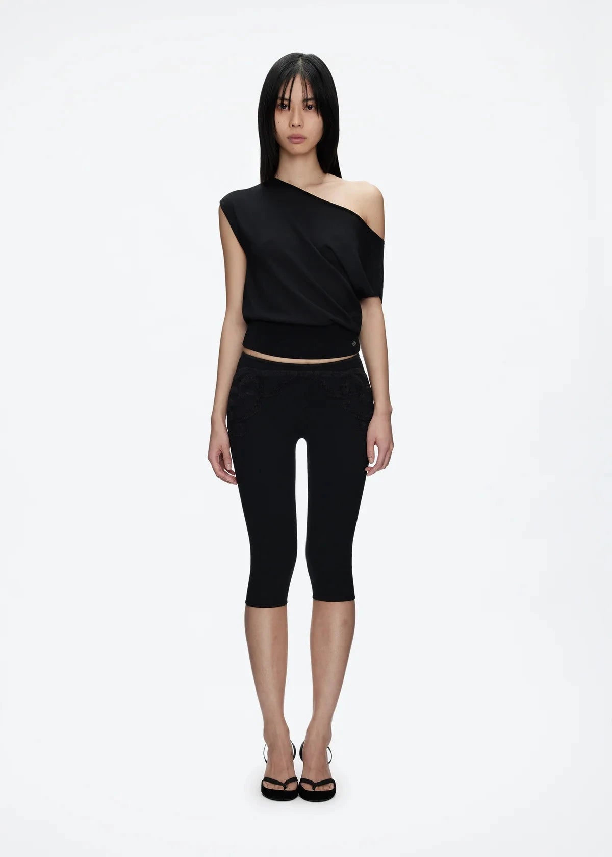 Black Asymmetrical Knitted Tank Top with One-Shoulder Design, Ruched Waist, Short Style, Slimming Fit, Sexy T-Shirt, Casual Asymmetrical Knitted Top