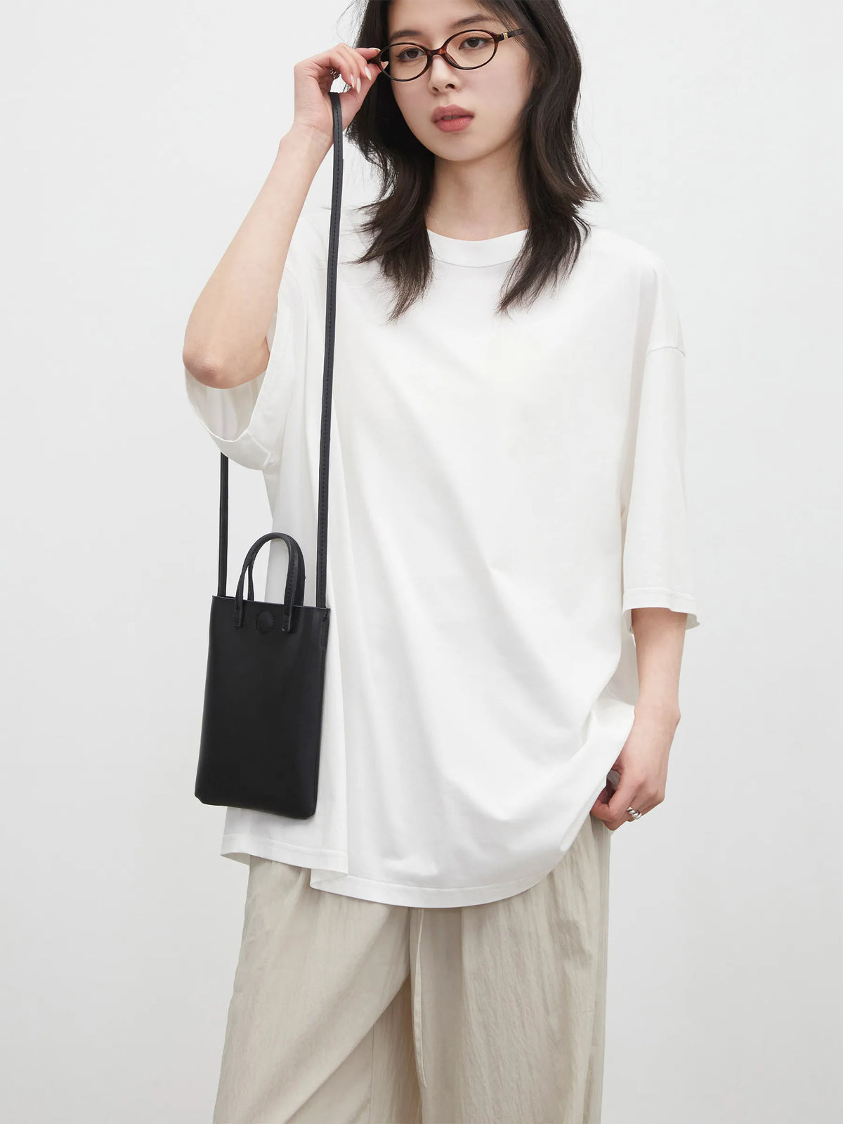 CHIC VEN New Women T-shirt Solid Casual Loose Short Sleeve Tops Back Collar Split Design Cool Female Tees Pullover Summer 2026