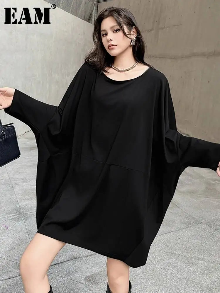 [EAM] Women Black Plain Color Big Size T-shirt New Round Neck Long Batwing Sleeve Fashion Tide Spring Autumn 2026 1DJ7248