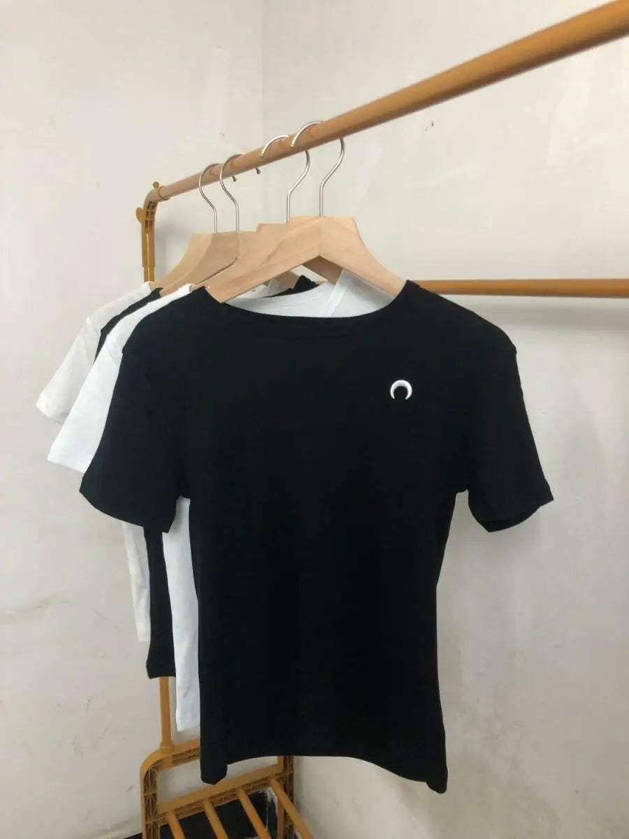 Retro Basic T Shirt Women Embroidered Moon European American Classic Short Sleeve Summer Slim Fit Elastic Crescent Round Neck
