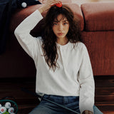 Maden Women's Vintage Long Sleeve White T-Shirt Oversized Loose Fit Crew Neck Casual Tee Layering Top Retro Streetwear Autumn
