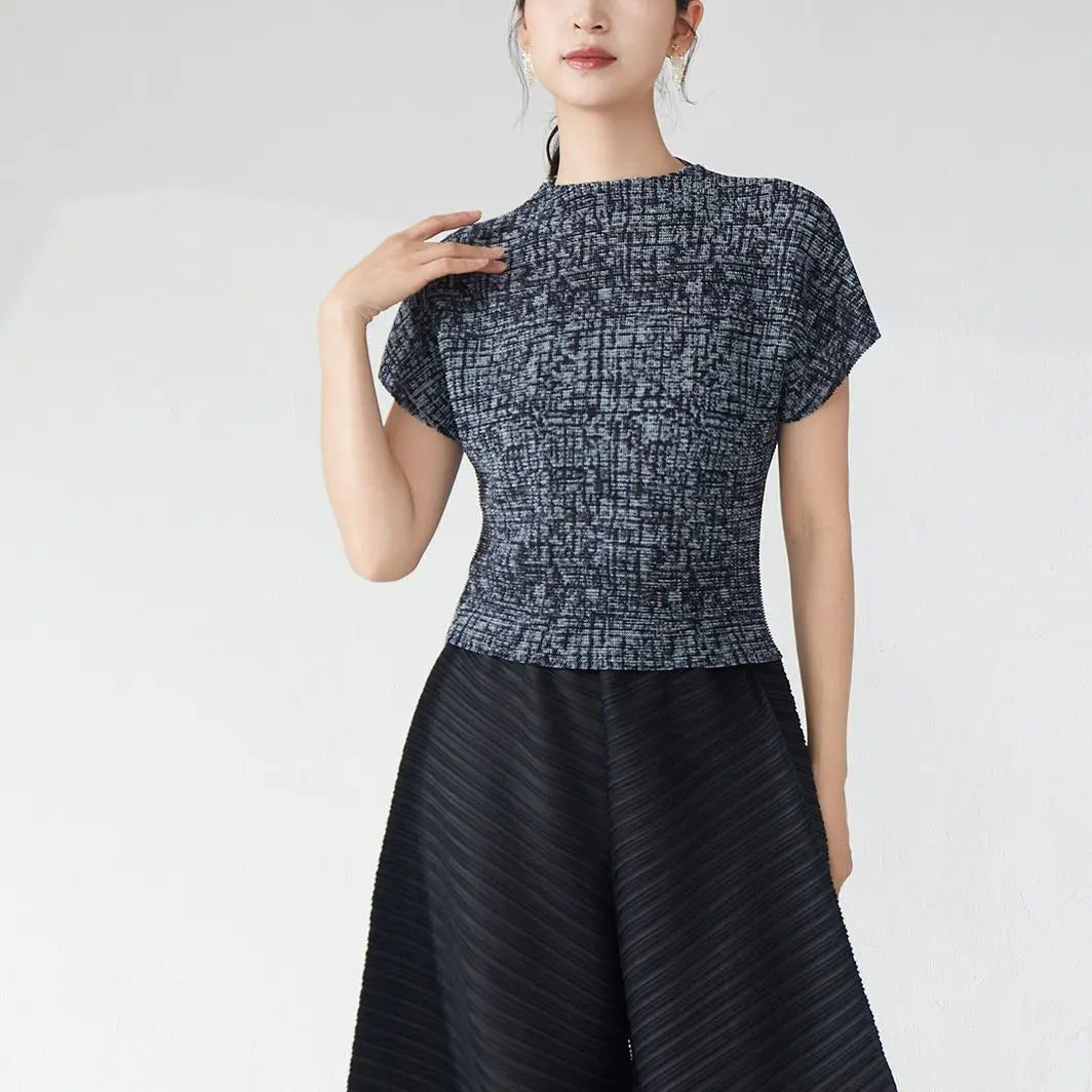 LANMREM Chic Printting Top Women's Elastic Slim Pleated Design Short Sleeve T-shirts 2025 New Stand Collar Pullover Tee 2DB3274