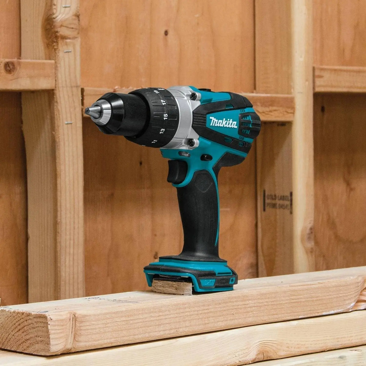 Makita DF333DZ 18V Max LXT Lithium-Lon Cordless Variable 2-Speed Driver-Drill  Hybrid Brushless Impact Driver