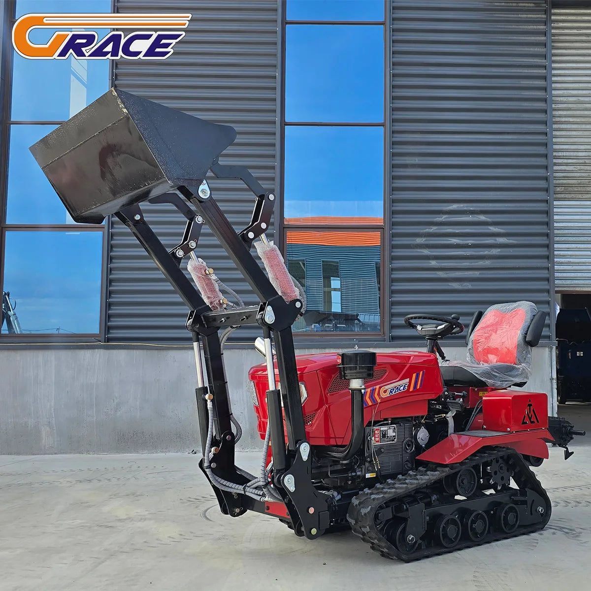 Customize Portable Crawler Tractor With Multi Purpose Auxiliary Tools For Yard
