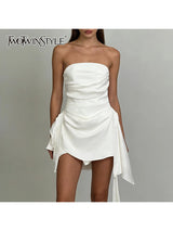 TWOTWINSTYLE Sexy Slimming Spliced Shirring Irregular Dress for Women Strapless Sleeveless Patchwork Ribbon Mini Dresses Female