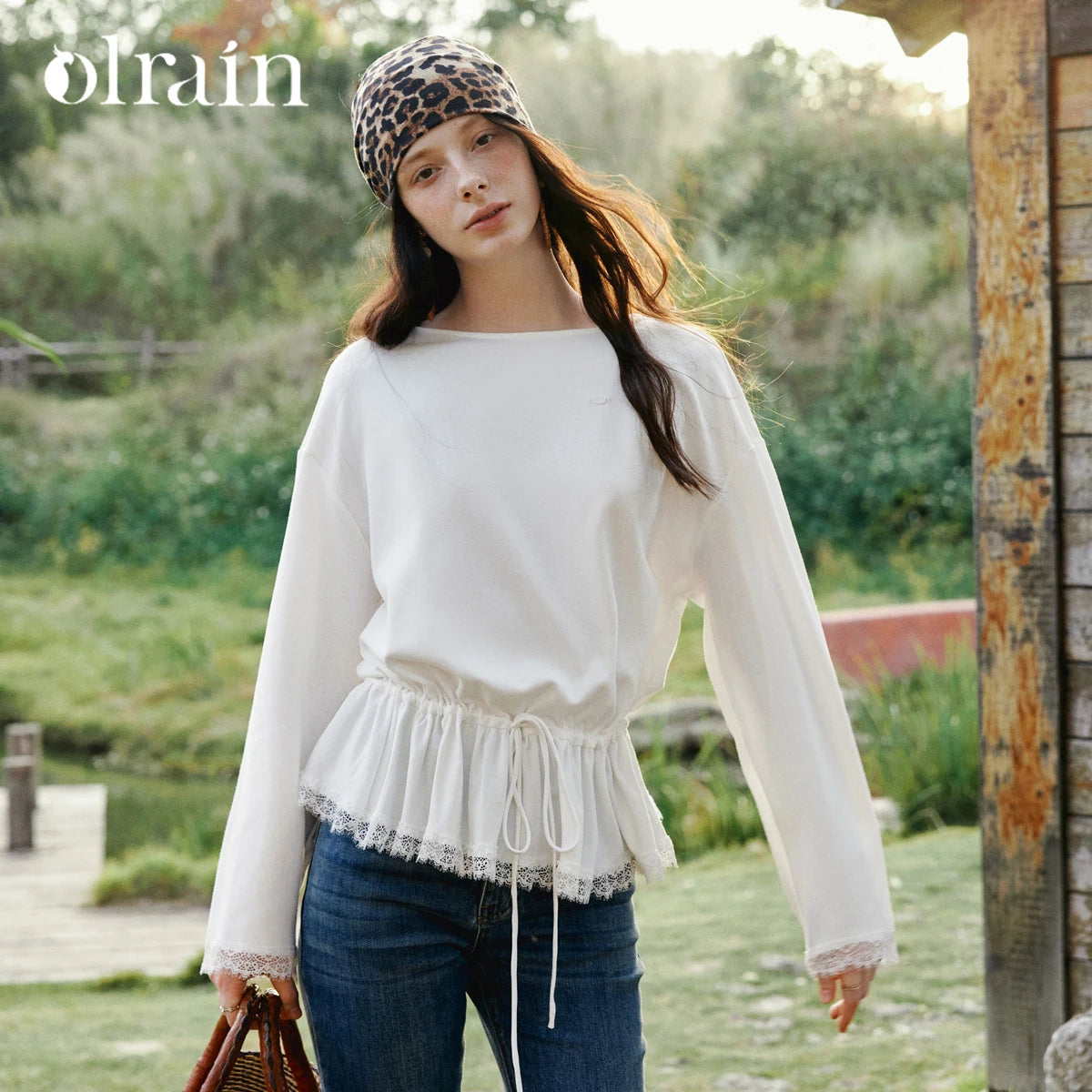 OLrain Women's White T-shirt Elegant Spliced Lace O-neck Tops Spring 2026 French Draw String Waist Cotton Woman Tees O58CT002602