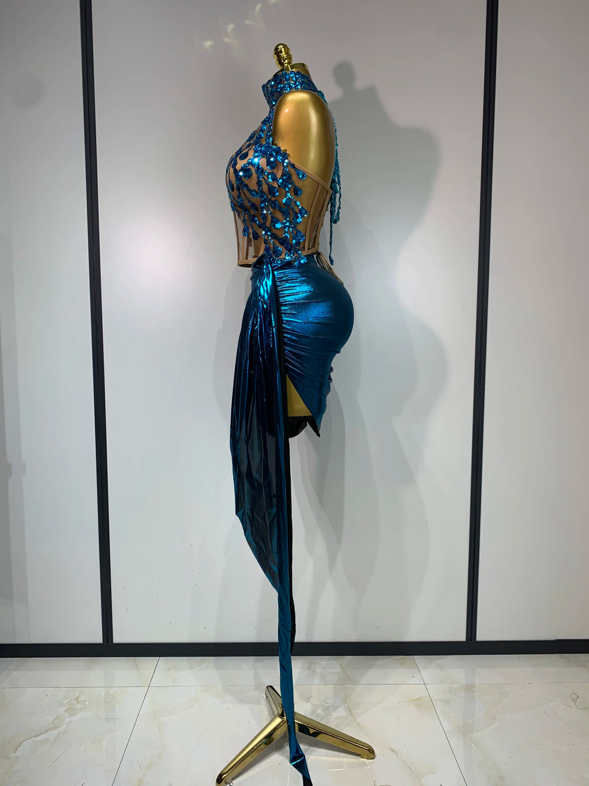 Luxury Rhinestone Sequined Backless Sexy Top Skirt Set Celebrate Evening Party Prom Gowns 2025 Nightclub Singer Stage Outfit