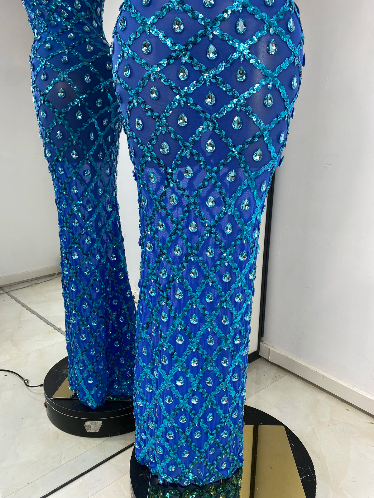 Women Luxury Prom Gowns Blue Sparkly Rhinestones Sequines Halter Backless Maxi Long Birthday Evening Club Party Dresses