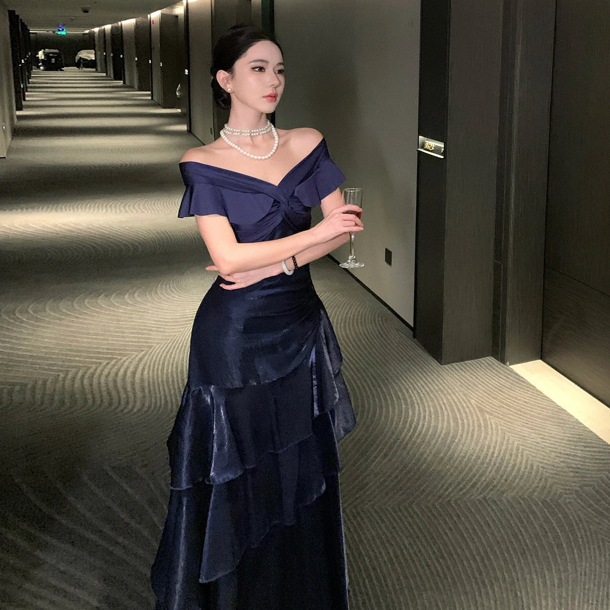 Elegant Evening Party Ruffles Mermaid Dresses Women Summer V Neck Short Sleeve Slim Black Dress Holiday Beach Birthday Dress