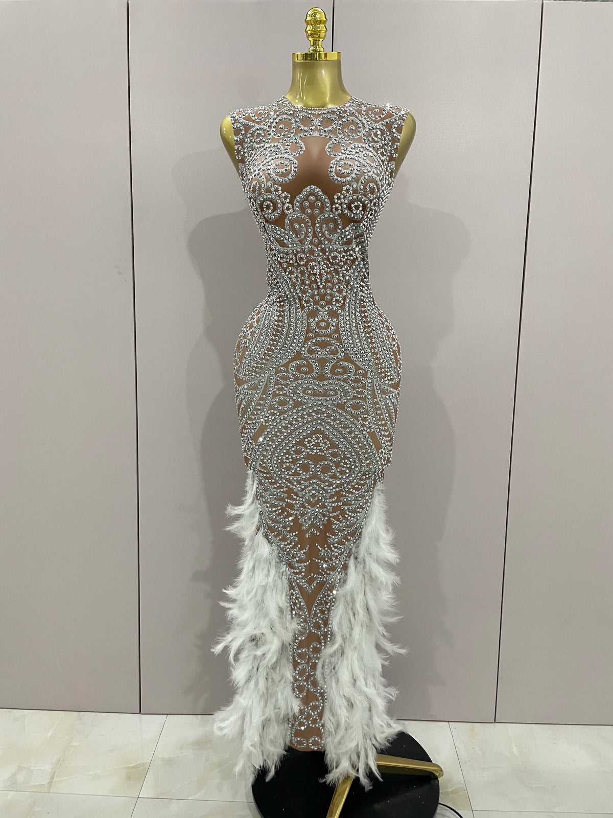 Women Sparkly Rhinestone Feathers Sleeveless O Neck Bodycon Long Dress Wedding Guest Gowns Luxury Birthday Evening Party Dress