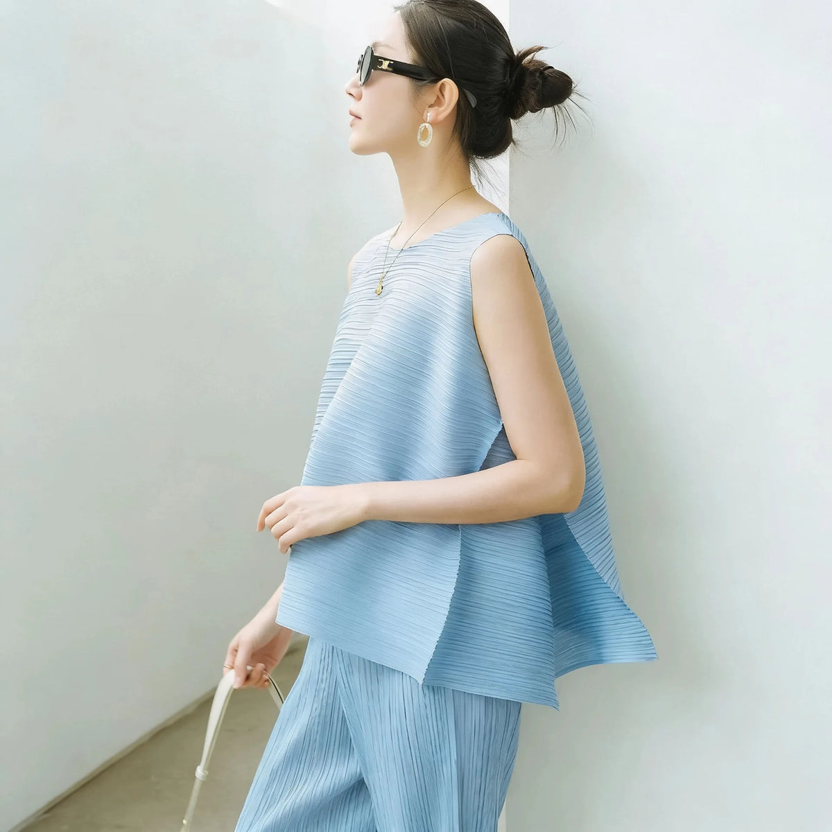LANMREM High Quality 2026 Summer New Sleeveless Women's T-shirt Loose FRound Collar Tank Top Elastic Loose Clothing 2DB6803