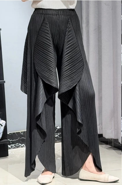 Miyake Pleated T-Shirt 2026 Summer New Irregular Sleeveless Top Simple Casual Fashion V-Neck Fold Vest Commuter Women's Clothing